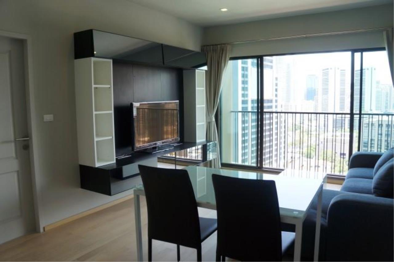 Piri Property Agency's one bedroom  For Rent Noble Refine 8