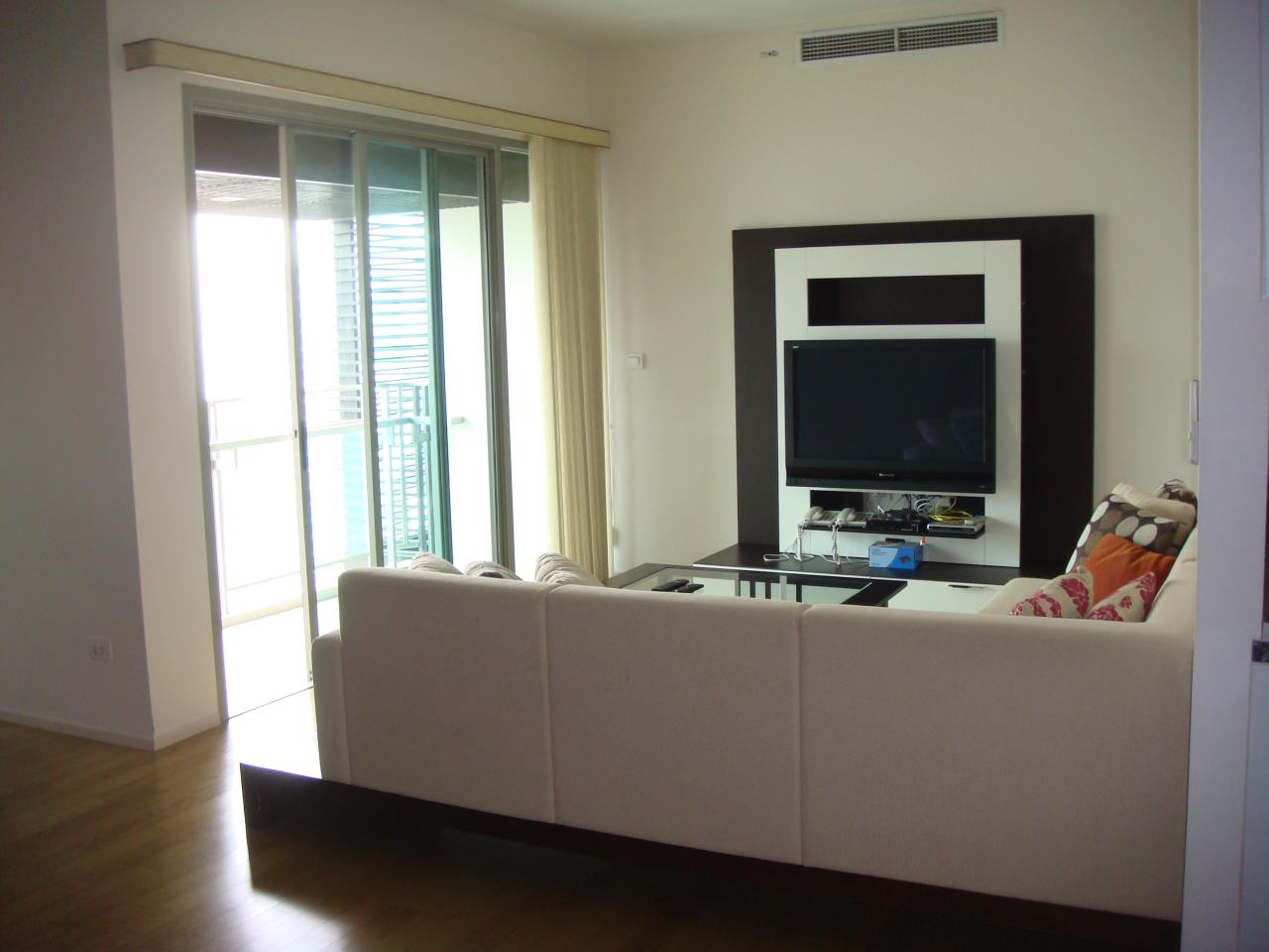 Piri Property Agency's 3 bedrooms Condominium  on 28 floor For Rent 3 5