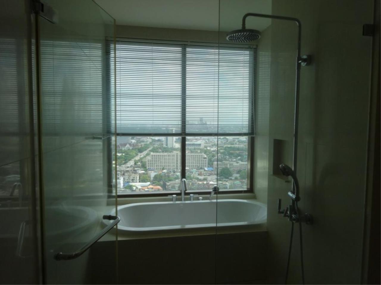 Piri Property Agency's one bedroom Condominium  on 9701 floor For Rent 1 4