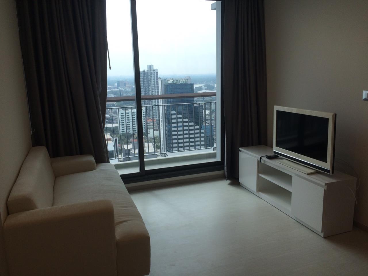 Piri Property Agency's 2 bedrooms Condominiumon 28 floor For Rent 1