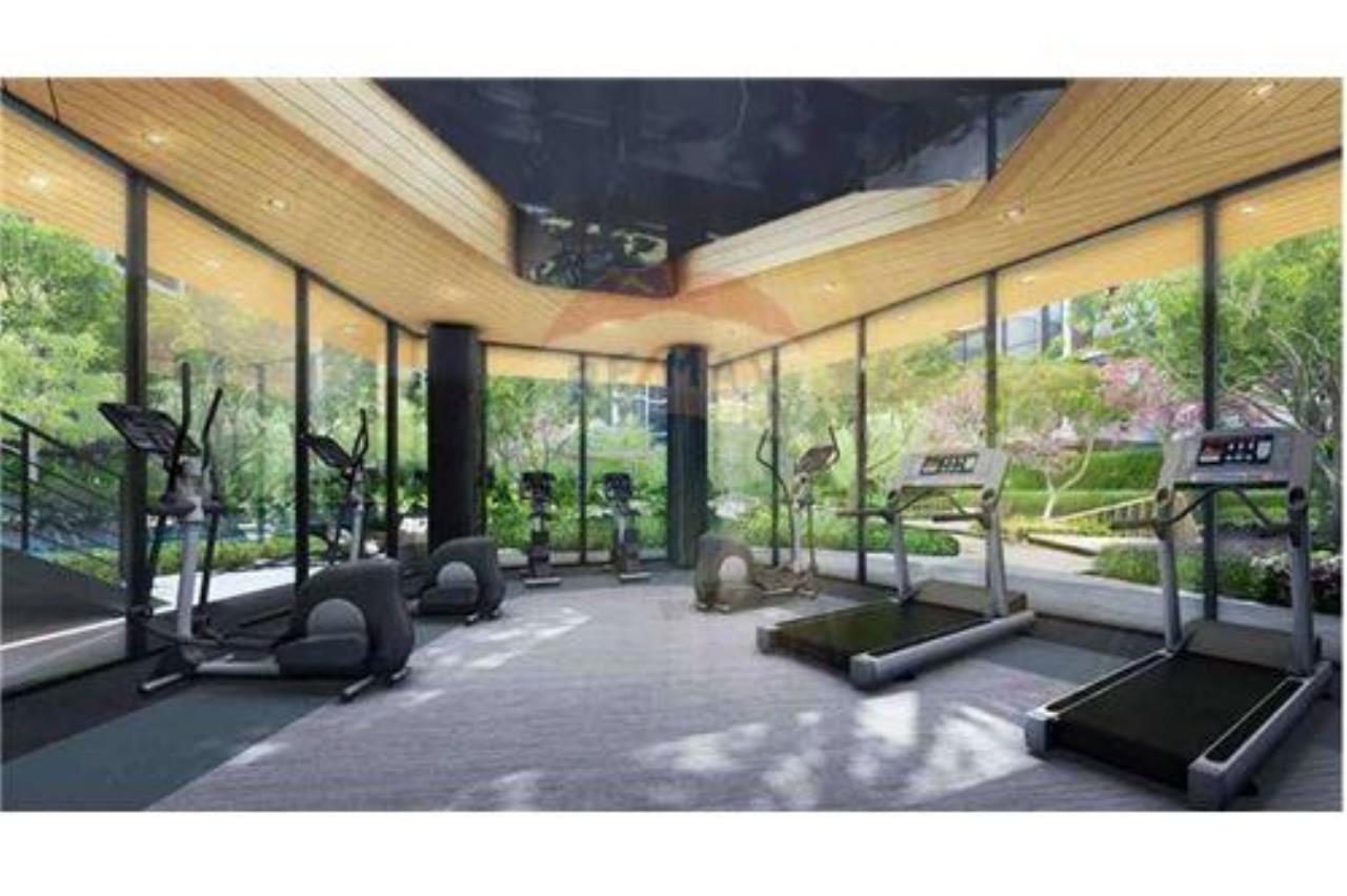 RE/MAX Executive Homes Agency's 1 Bed / 1 Bath / Low Floor / Mori Haus 10