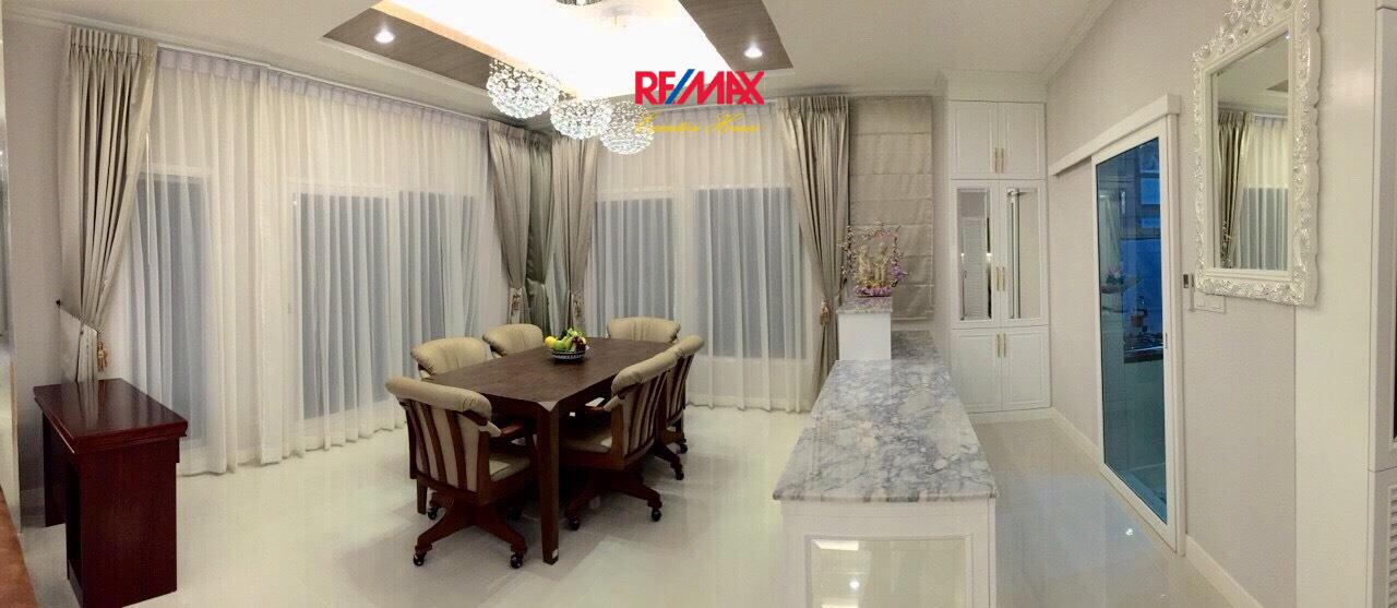 RE/MAX Executive Homes Agency's Luxury 5 Bedroom House for Sale Bang Na 6
