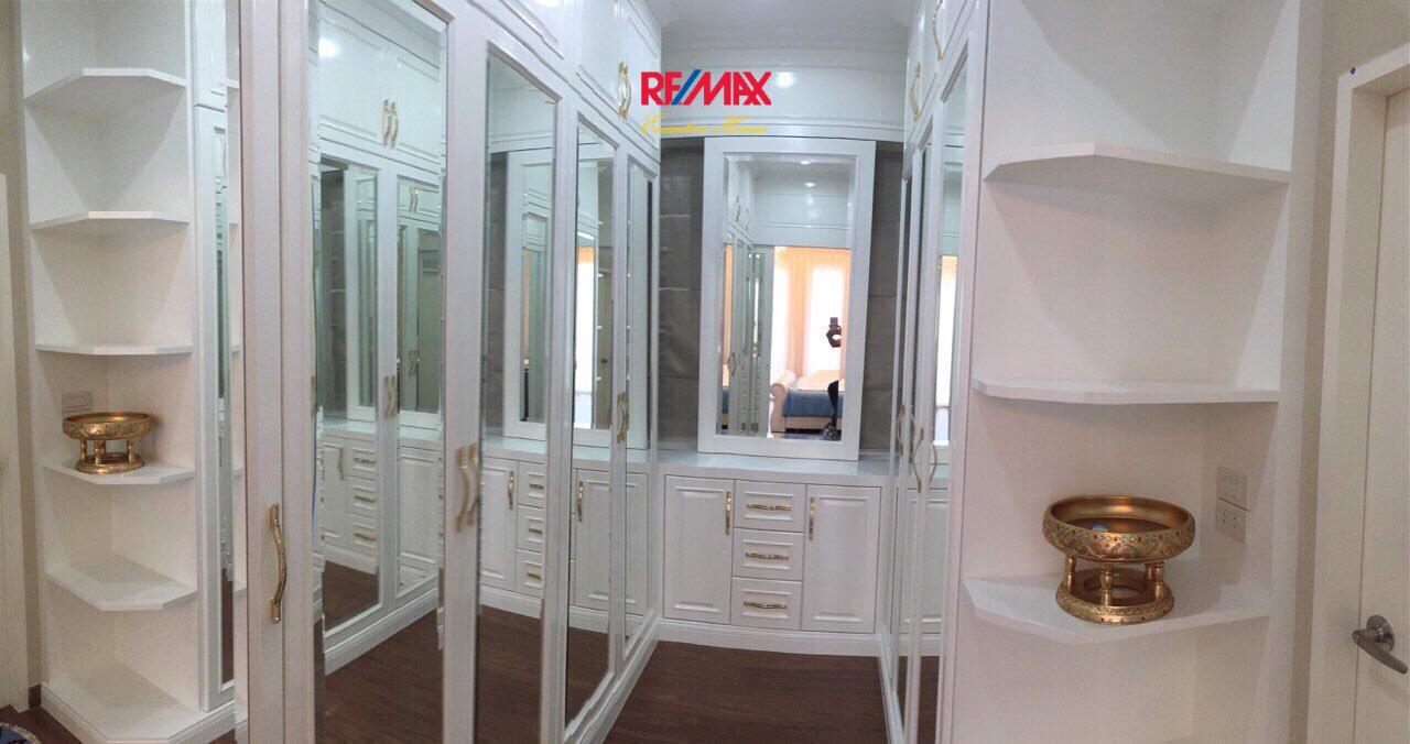 RE/MAX Executive Homes Agency's Luxury 5 Bedroom House for Sale Bang Na 10