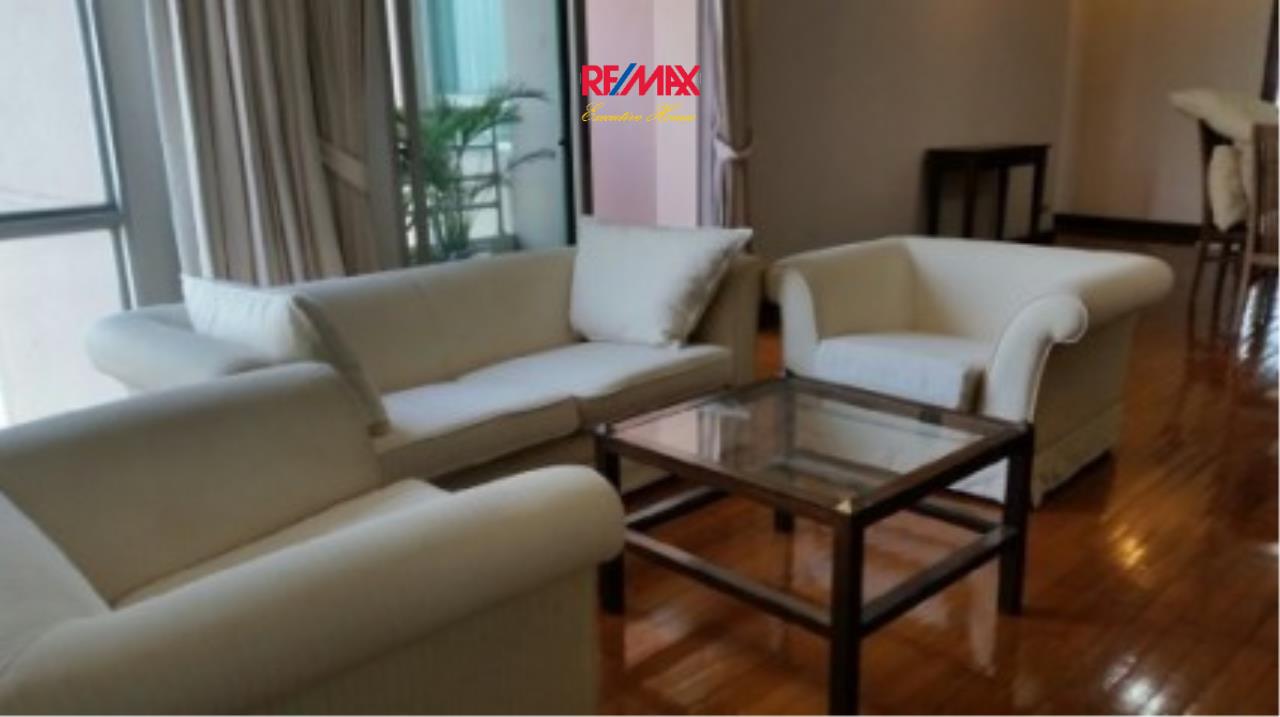 RE/MAX Executive Homes Agency's Beautiful 2 Bedroom for Rent Grand Langsuan 2