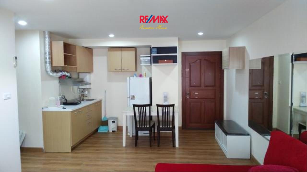 RE/MAX Executive Homes Agency's Nice 2 Bedroom for Rent PG9  7
