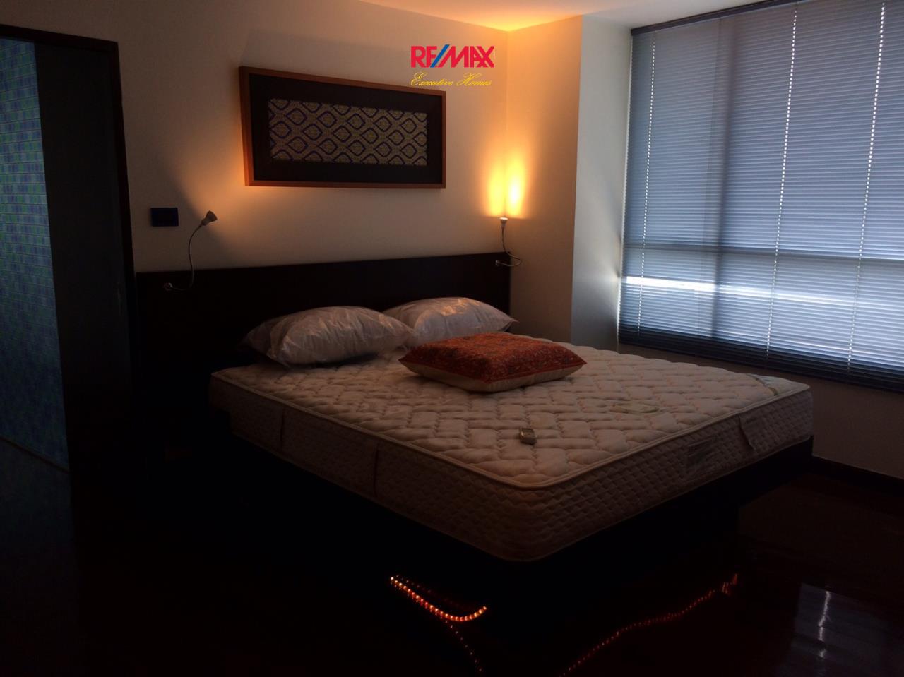 RE/MAX Executive Homes Agency's Nice 2 Bedroom for Rent Urbana Langsuan 1