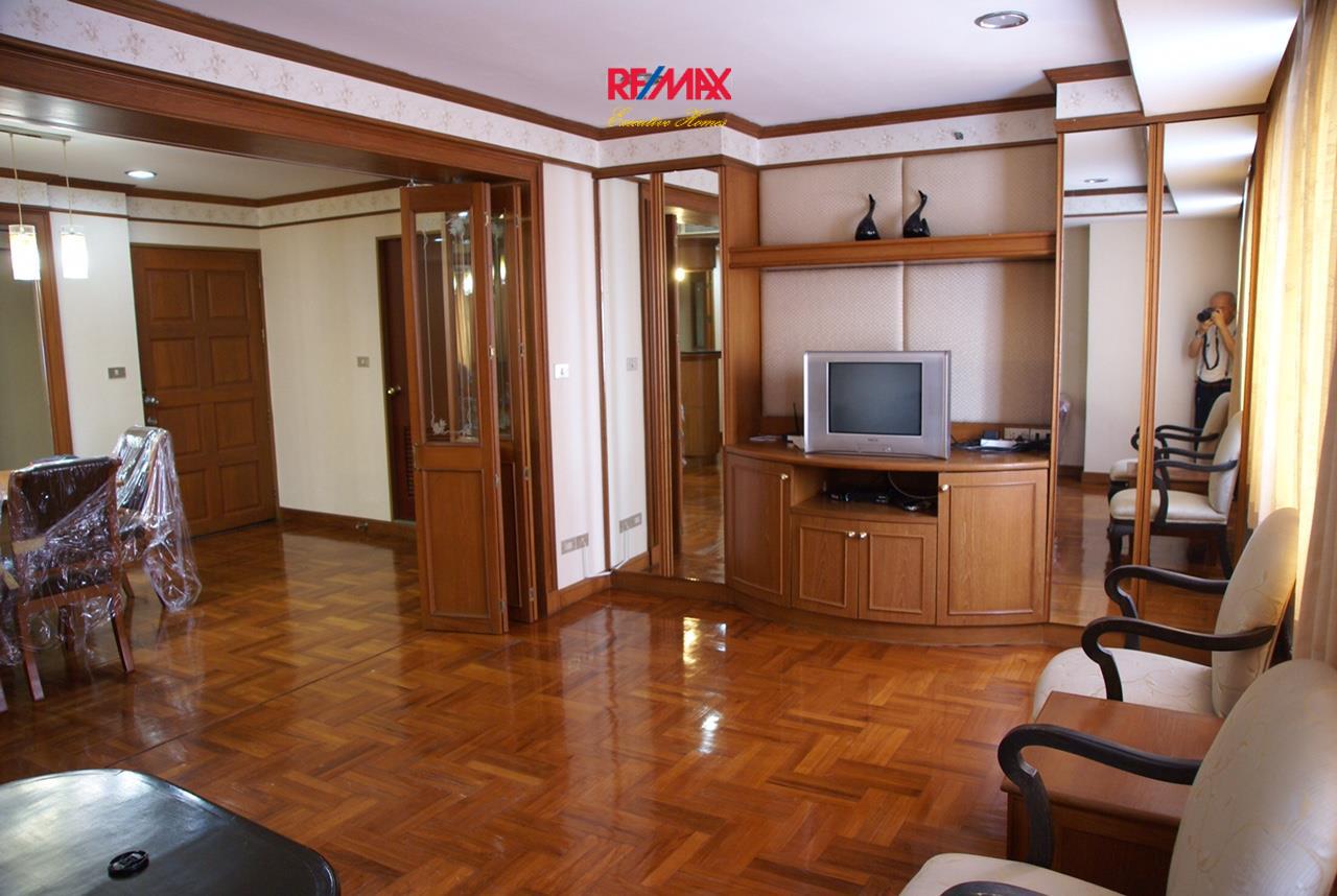 RE/MAX Executive Homes Agency's Spacious 2 Bedroom for Rent Witthayu Complex 1