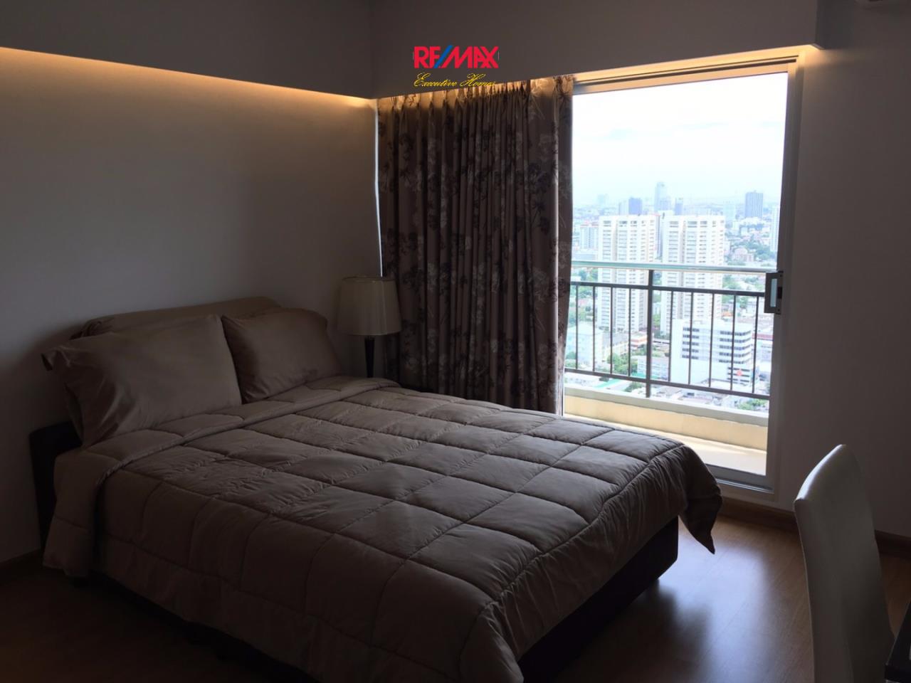 RE/MAX Executive Homes Agency's Beautiful 2 Bedroom for Rent Supalai Park Ekamai Thonglor 4