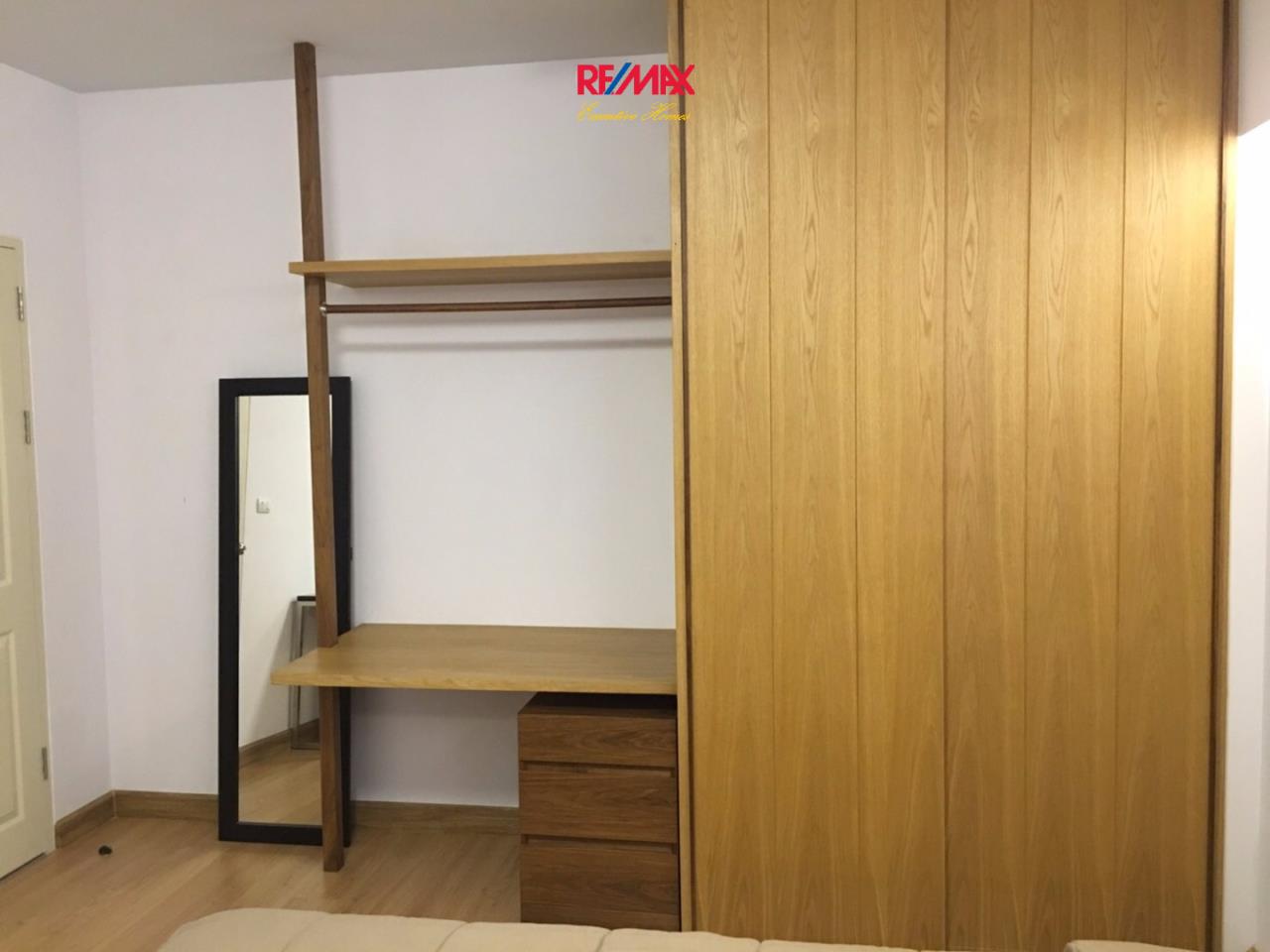 RE/MAX Executive Homes Agency's Beautiful 2 Bedroom for Rent Supalai Park Ekamai Thonglor 7
