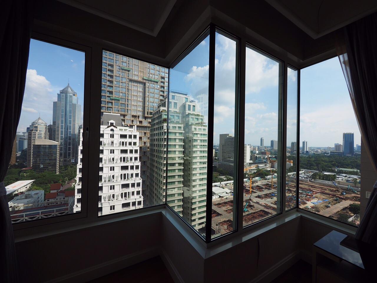 Quality Life Property Agency's Condo For Rent!!! Q Langsuan / 2 Bedroom / 20 Floor 5
