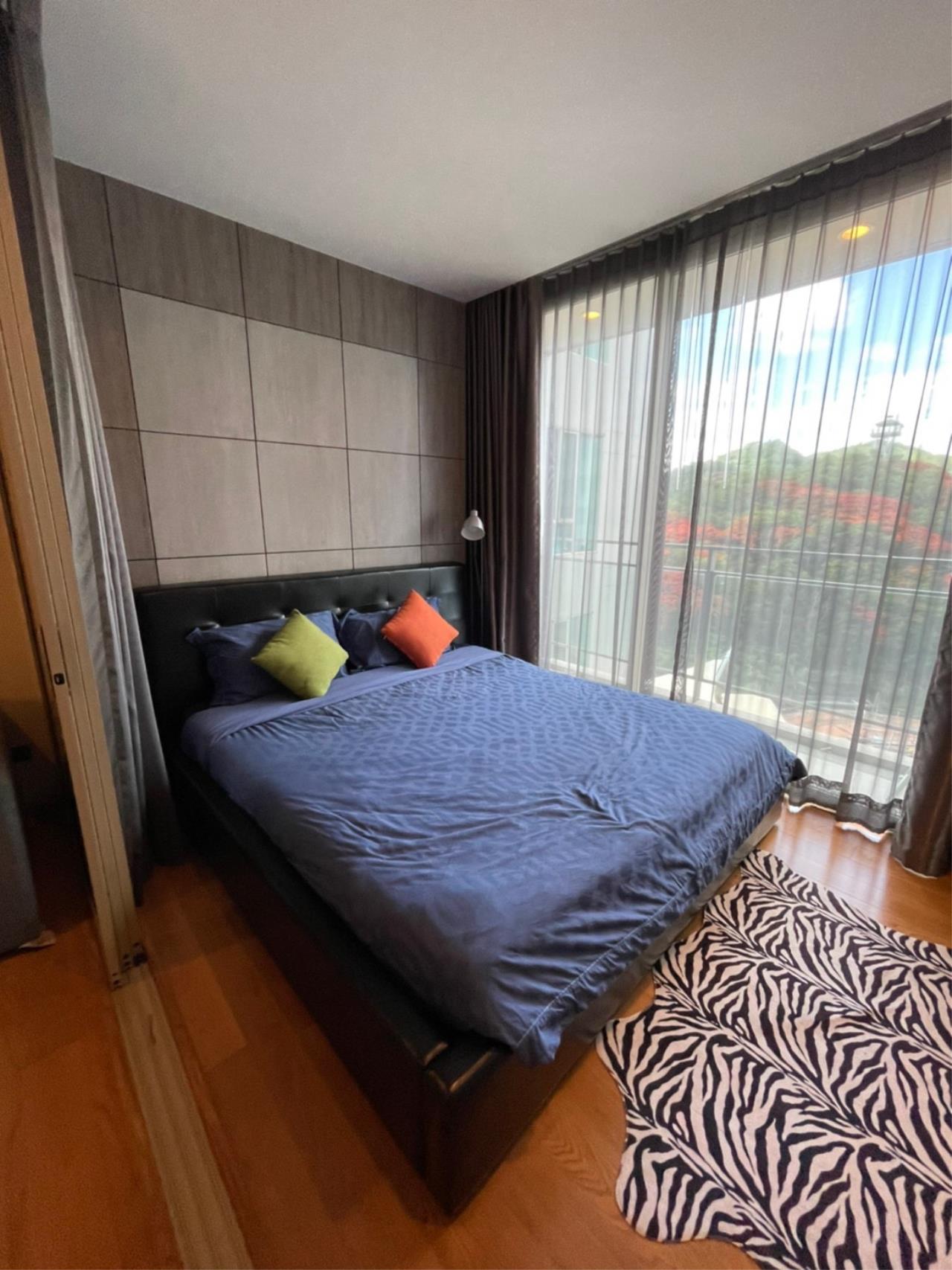Blue Gold Property Agency's Marina bayfront Sri Racha Condominium Work From Home Promotion 9,900฿ 1