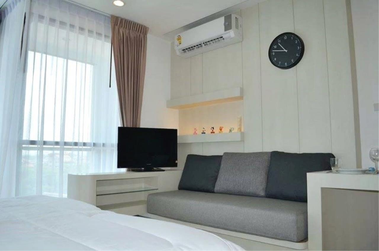 Blue Gold Property Agency's Condo for sale The Chezz Metro Life Pattaya Klang beautiful room cheap price 4