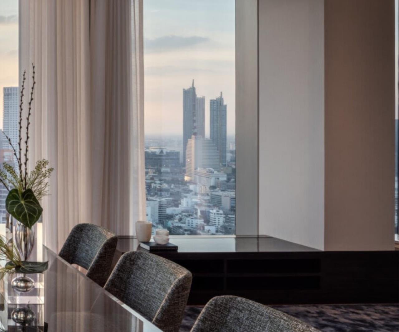 Bestbkkcondos Agency's 2 Bedrooms 2.5 Bathrooms Size 217.12sqm. The Ritz Carlton Residences for Sale 107,680,000 THB 6