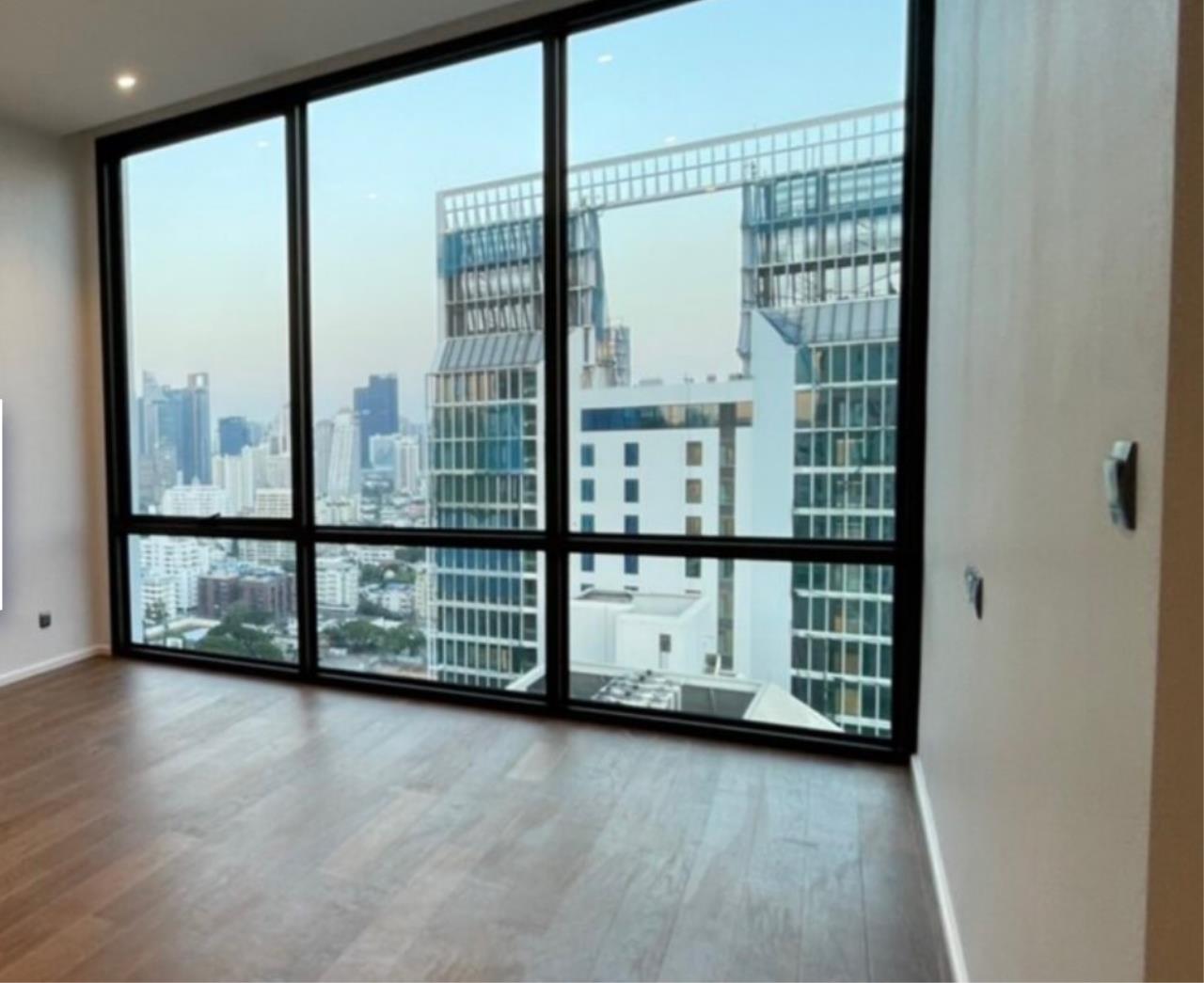 Bestbkkcondos Agency's Penthouse – 3 Bedrooms 4 Bathrooms Size 254.5sqm. Muniq Langsuan for Sale ฿122,160,000 THB 20