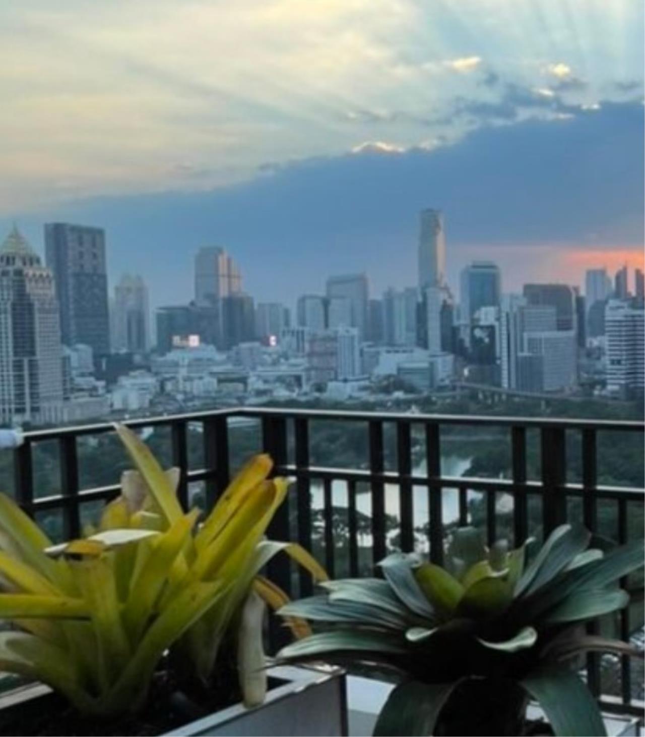 Bestbkkcondos Agency's Penthouse – 3 Bedrooms 4 Bathrooms Size 254.5sqm. Muniq Langsuan for Sale ฿122,160,000 THB 4